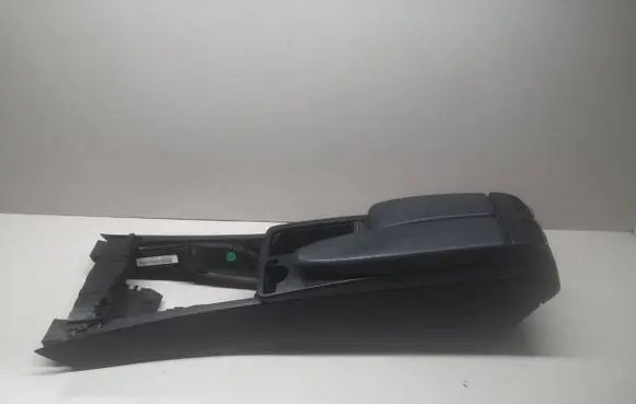 Mercedes-Benz C W204 Armrest A2046800150 0005031010