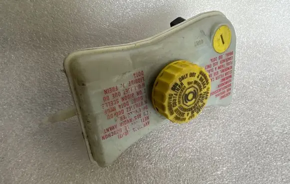 Master brake cylinder
