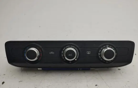 Audi A1 Climate control unit 83A820047F
