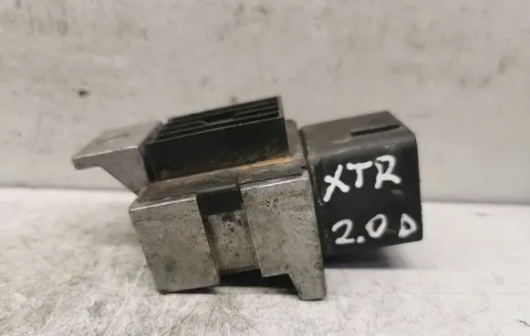 Nissan X-Trail T30 Glow plug pre-heat relay 9M5Q12A343AA