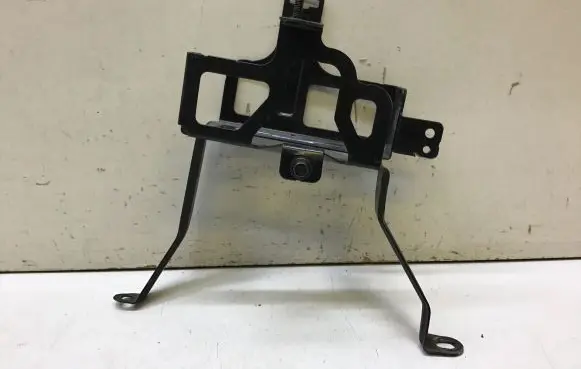 Volvo XC60 Battery bracket 