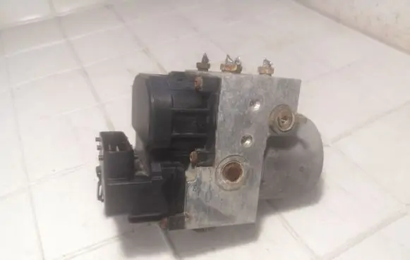 Nissan Almera Tino ABS Pump 476604U101 0265216787 0273004505