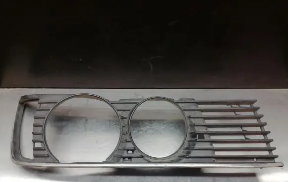 BMW 7 E23 Under headlight/headlamp trim 511319002710 1900271 51131900271