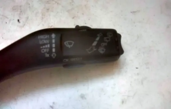 Skoda Octavia Mk2 (1Z) Wiper control stalk 1K0953519J 2035 20351671405605