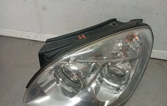 KIA Carens II Headlight/headlamp A044936