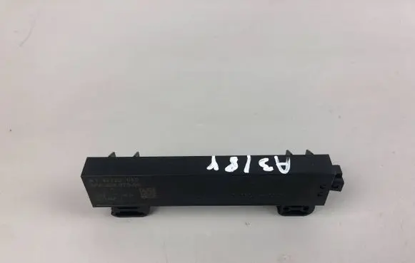 Audi A3 8Y Keyless system antenna 5FA224075