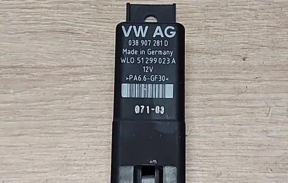 Skoda Octavia Mk2 (1Z) Glow plug pre-heat relay WLO51299023A