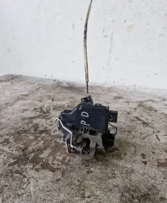 Audi A6 S6 C5 4B Front door lock