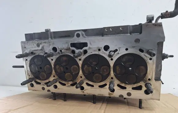 Volkswagen Touran I Engine head 03G103373A