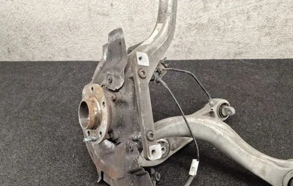 Alfa Romeo Stelvio Front wheel hub spindle knuckle 00505415530 50541553