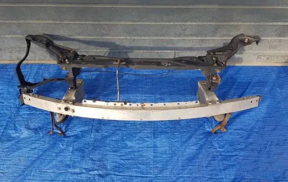 Mercedes-Benz E W212 Radiator support slam panel 