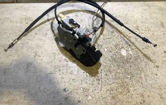 Dodge Challenger Front door lock 