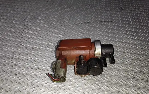 Volvo V50 Turbo solenoid valve 70096602 9650098380