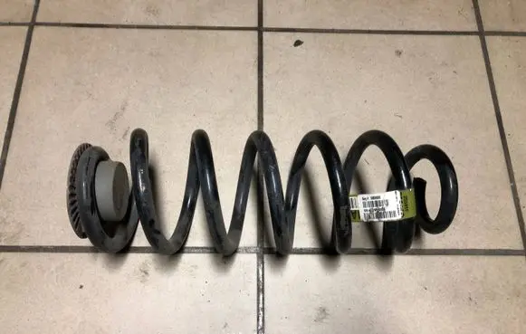Jeep Cherokee Rear coil spring 68157881AB