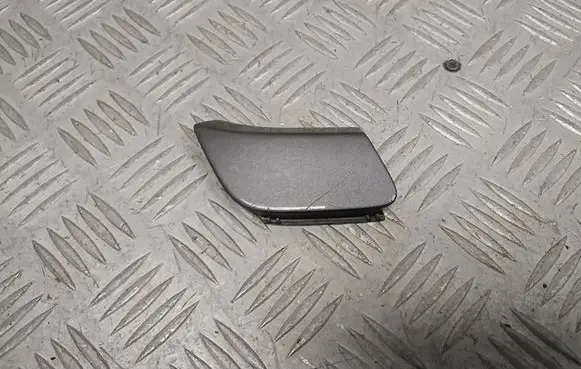 Mercedes-Benz A W176 Front tow hook cap/cover A1768851800