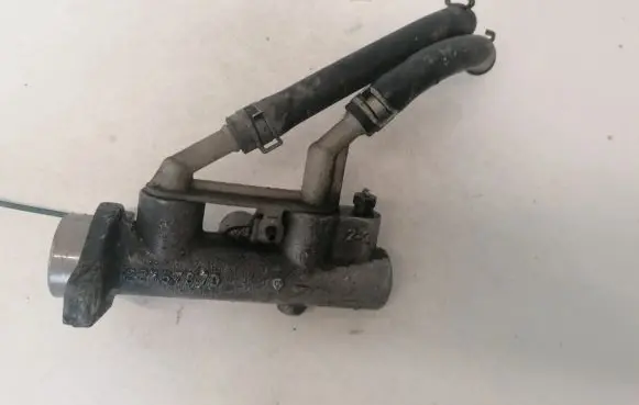 Nissan Almera Tino Master brake cylinder 22157870