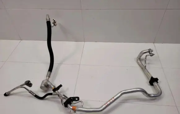 Ford Kuga II Air conditioning (A/C) pipe/hose GV61-19E881-NF