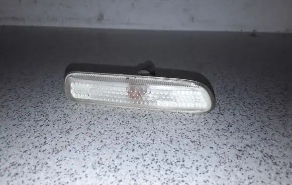 BMW 3 E46 Front fender indicator light 63132228591 2228591