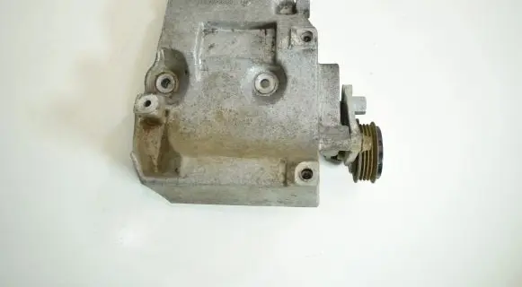 Audi A6 S6 C5 4B Engine mounting bracket 038260885C