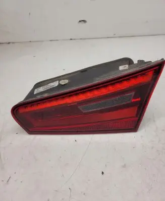 Audi A3 S3 8V Tailgate rear/tail lights 8V3945094B