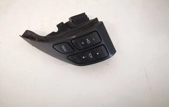 Honda CR-V Steering wheel buttons/switches M33509