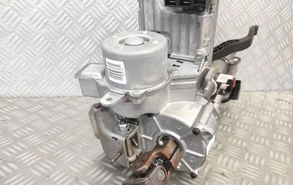 Ford Transit Courier Power steering pump AY113C529CZ
