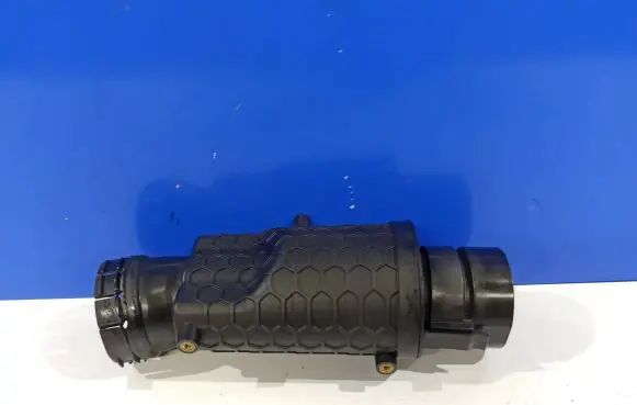 Intake resonator