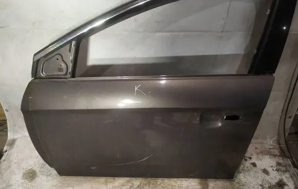 Ford Mondeo MK IV Front door rudos