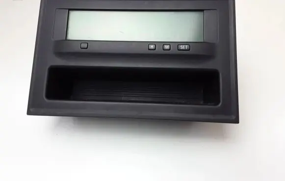 Mitsubishi Grandis Screen/display/small screen MN141366VB