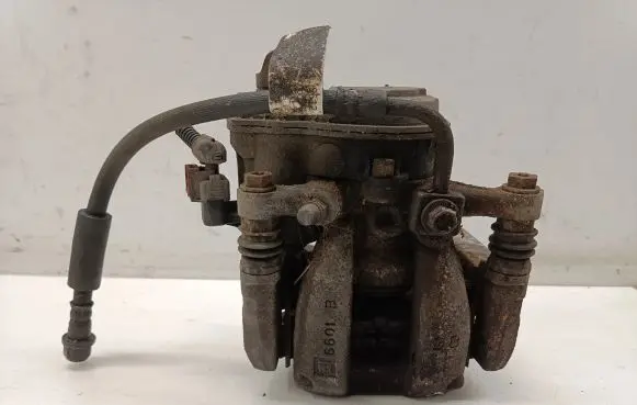 Opel Insignia B Rear brake caliper 84199612