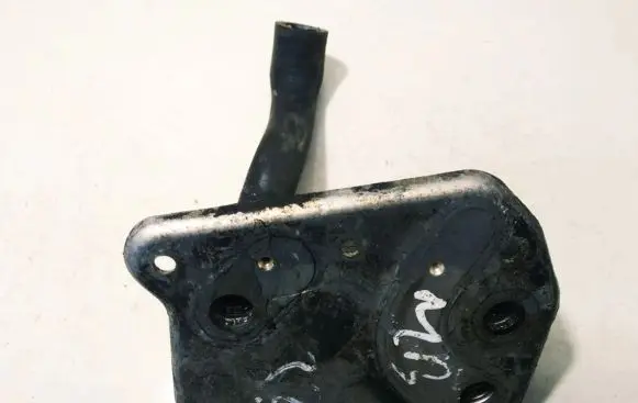 Mercedes-Benz Vito Viano W638 Engine oil radiator A6111880301 97925