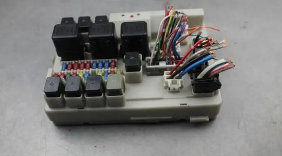 Infiniti FX Fuse module 284B7CG001