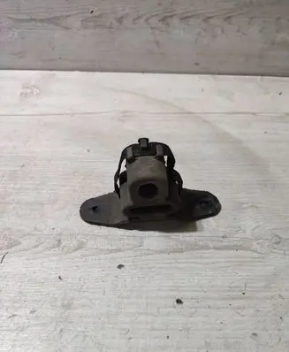 Opel Corsa F Muffler mount bracket/holder 5P527
