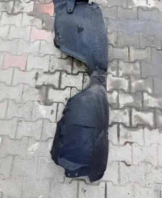 Citroen C5 Front arch 7136L5