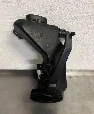 Mercedes-Benz E W213 Windshield washer fluid reservoir/tank A2058600860 A205869