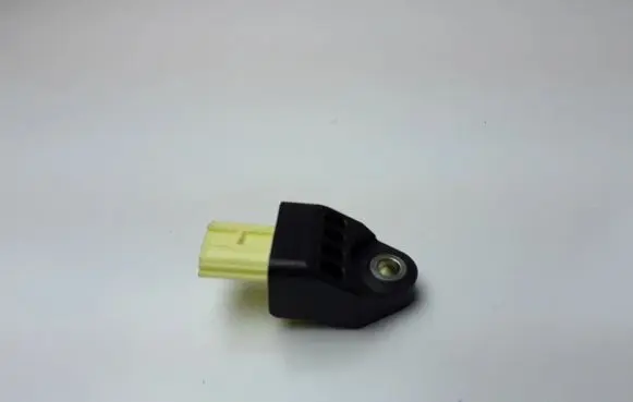Toyota Auris E180 Airbag deployment crash/impact sensor 8983102140
