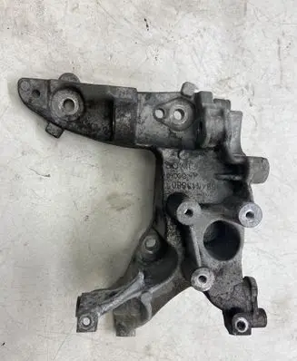 Peugeot 508 Engine mounting bracket 9684613880