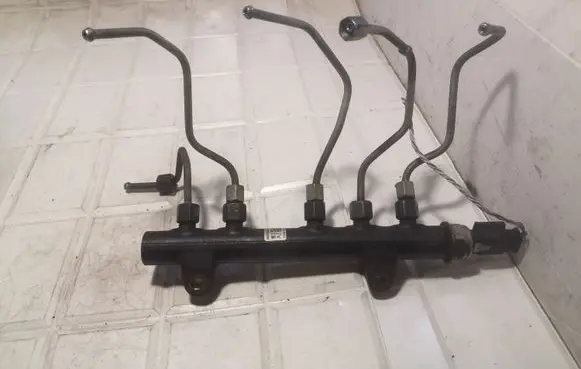 Peugeot 5008 Fuel main line pipe 968475308002 94675G