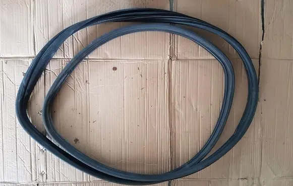 Ford Ka Front door rubber seal 