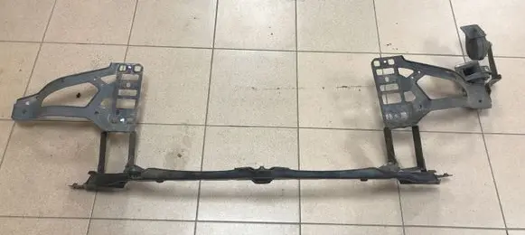 BMW 5 E60 E61 Top upper radiator support slam panel 51647163484 11267310