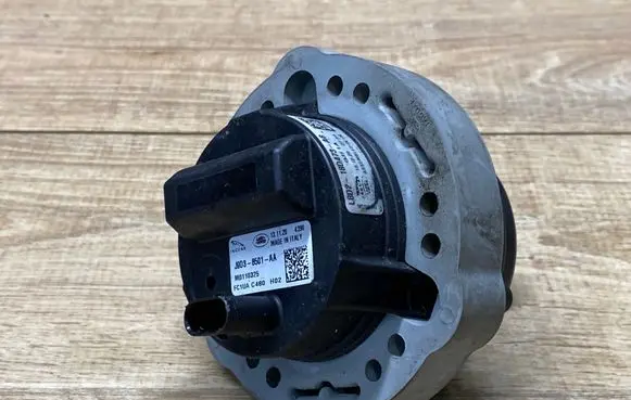 Land Rover Discovery Sport Electric auxiliary coolant/water pump J9D38501AA M0110325 FC1UAC480