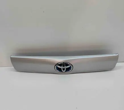 Toyota Prius+ (ZVW40) Trunk door license plate light bar 7681147130 7680147140