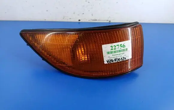 Mitsubishi Colt Front indicator light 
