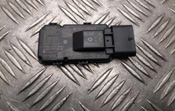 Mercedes-Benz GLC C254 Aerial antenna amplifier A0009052820
