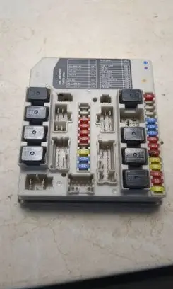 Nissan Micra C+C Fuse box set 284B7AX61A