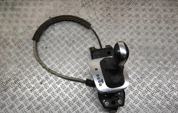 Volkswagen Jetta VI Gear shifter/selector 