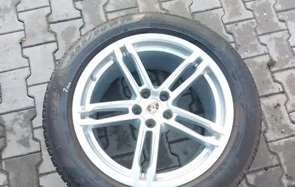 Porsche Macan (95B) Turbo 95B601025DQJLK01