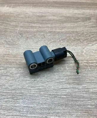 BMW 7 F01 F02 F03 F04 Airbag deployment crash/impact sensor 609790200A 17182453 WithPlug