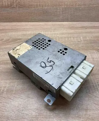 Chrysler Voyager Central body control module 4748382 P4748382