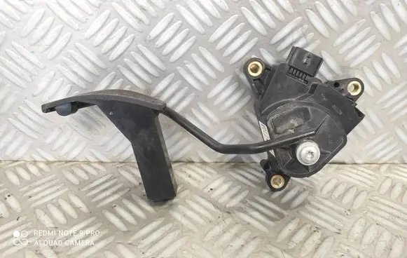 Renault Koleos I Accelerator throttle pedal 18002JY40A